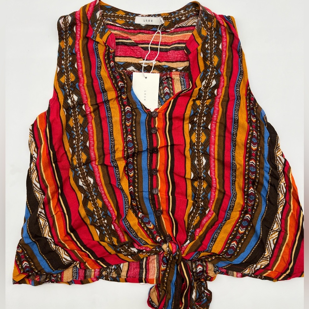 Lush women’s multicolor top with buttons.